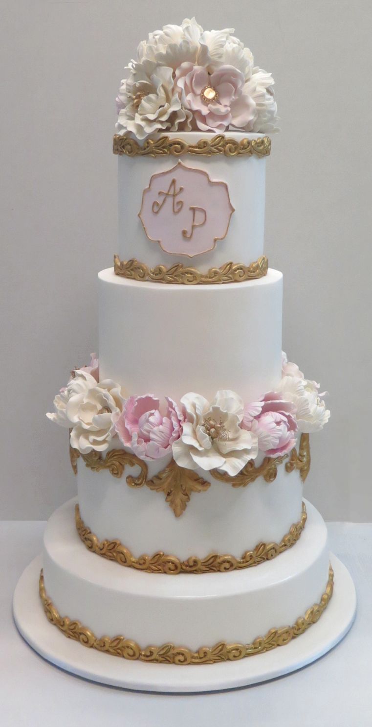 W535 Mezzapica Cannoli, Birthday & Wedding Cakes