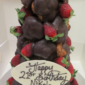 Croquembouche tower - Image 3