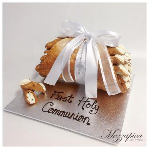 Giant Cannoli Cake - Image 3